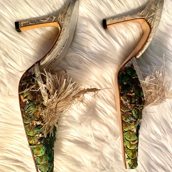 Manolo Blahnik Open back feathered shoes - Picture 3 of 7